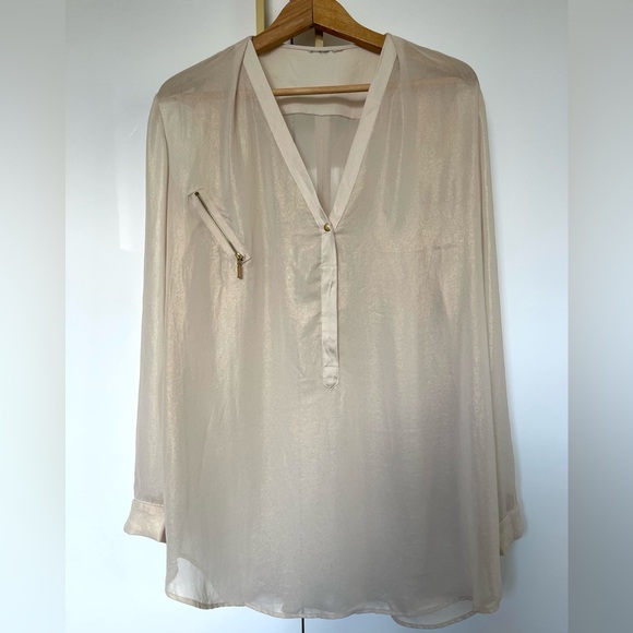 Tops - Elegant shimmer Cream blouse Top size XL